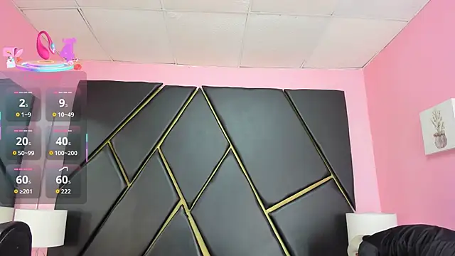 Snapshot of MilanZaire chatting on 11/22/25, 12:31 MilanZaire online show from 11/22/25, 12:31