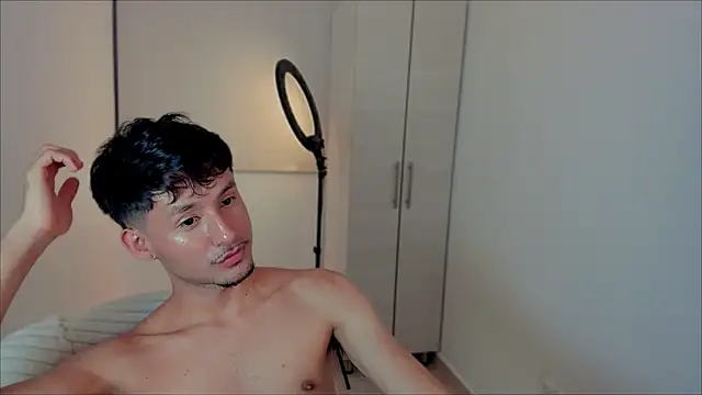 dimitri targaryen online show from 12/03/24, 08:05