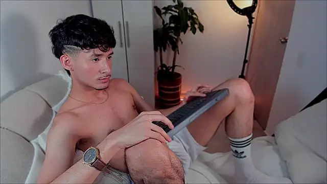 dimitri targaryen online show from 01/09/25, 03:15