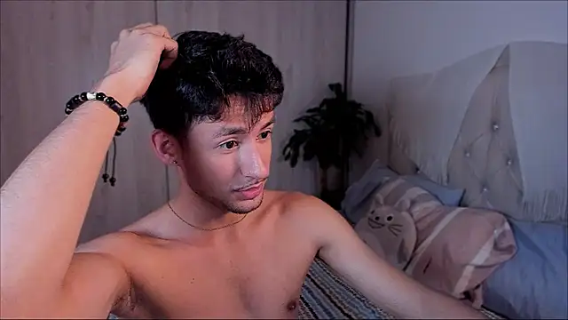 dimitri targaryen online show from 09/15/25, 09:59