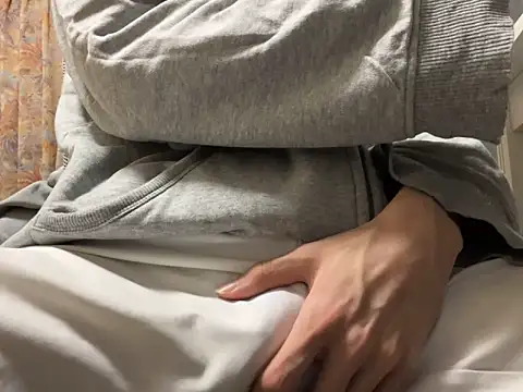 Snapshot of lkun9 chatting on 12/04/24, 04:05 lkun9 online show from 12/04/24, 04:05