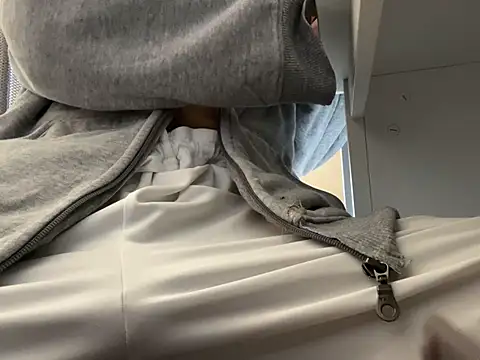 Snapshot of lkun9 chatting on 12/17/24, 02:12 lkun9 online show from 12/17/24, 02:12