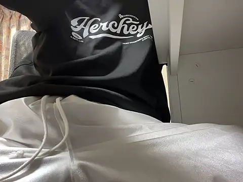 Snapshot of lkun9 chatting on 12/26/24, 03:27 lkun9 online show from 12/26/24, 03:27