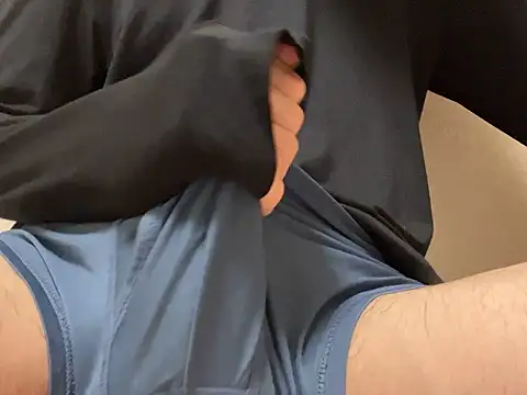 Snapshot of lkun9 chatting on 10/20/25, 03:12 lkun9 online show from 10/20/25, 03:12