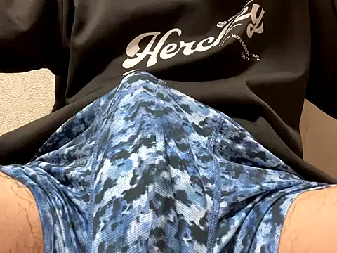 Snapshot of lkun9 chatting on 10/31/25, 03:35 lkun9 online show from 10/31/25, 03:35