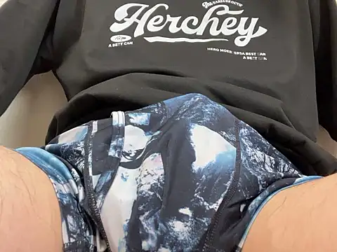 Snapshot of lkun9 chatting on 11/04/25, 05:28 lkun9 online show from 11/04/25, 05:28