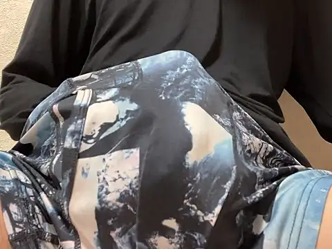 Snapshot of lkun9 chatting on 11/05/25, 02:06 lkun9 online show from 11/05/25, 02:06