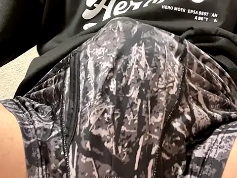 Snapshot of lkun9 chatting on 12/02/25, 07:36 lkun9 online show from 12/02/25, 07:36