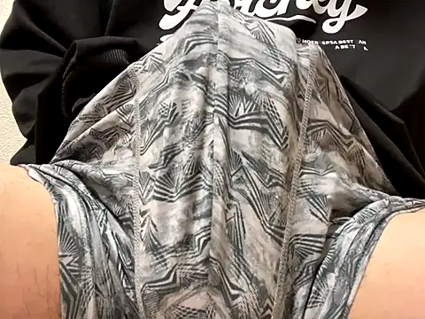 Snapshot of lkun9 chatting on 12/05/25, 04:14 lkun9 online show from 12/05/25, 04:14