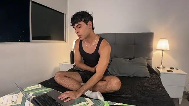 Snapshot of oliversstream chatting on 02/03/25, 02:14 oliversstream online show from 02/03/25, 02:14