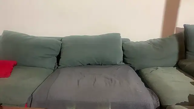 Snapshot of devote_schlampe00 chatting on 11/10/25, 01:48 devote schlampe00 online show from 11/10/25, 01:48