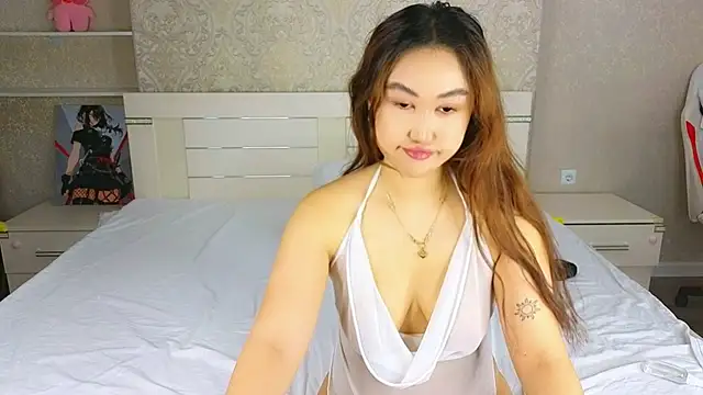 Diana Moon  online show from 12/15/25, 02:05