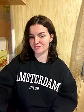 Snapshot of Karolina_llove chatting on 12/02/24, 01:24 Karolina llove online show from 12/02/24, 01:24