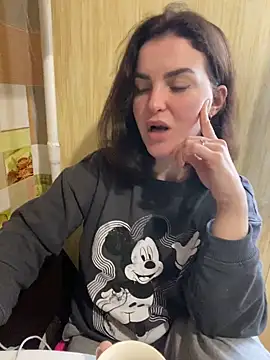 Snapshot of Karolina_llove chatting on 12/06/24, 08:59 Karolina llove online show from 12/06/24, 08:59