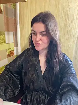 Snapshot of Karolina_llove chatting on 12/20/24, 11:21 Karolina llove online show from 12/20/24, 11:21