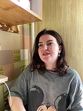 Snapshot of Karolina_llove chatting on 01/01/25, 08:35 Karolina llove online show from 01/01/25, 08:35