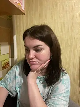 Snapshot of Karolina_llove chatting on 02/15/25, 06:12 Karolina llove online show from 02/15/25, 06:12