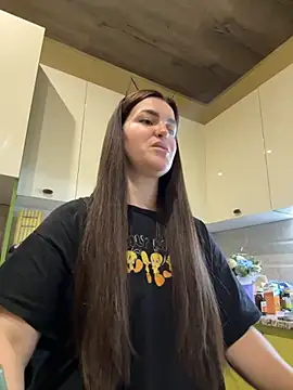 Snapshot of Karolina_llove chatting on 10/15/25, 08:31 Karolina llove online show from 10/15/25, 08:31