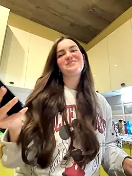 Snapshot of Karolina_llove chatting on 10/24/25, 10:06 Karolina llove online show from 10/24/25, 10:06