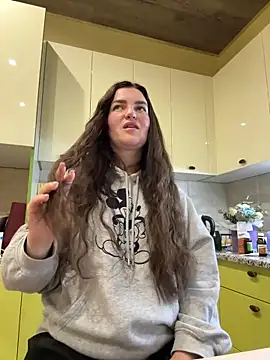 Snapshot of Karolina_llove chatting on 10/29/25, 10:44 Karolina llove online show from 10/29/25, 10:44