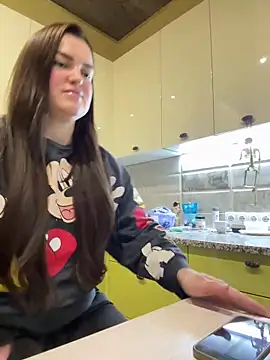 Snapshot of Karolina_llove chatting on 11/04/25, 09:47 Karolina llove online show from 11/04/25, 09:47