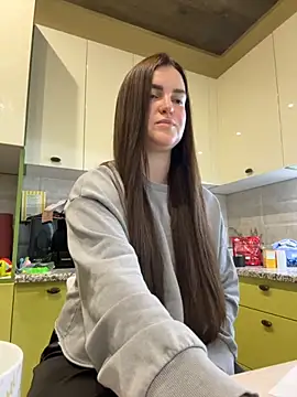 Snapshot of Karolina_llove chatting on 11/06/25, 10:16 Karolina llove online show from 11/06/25, 10:16