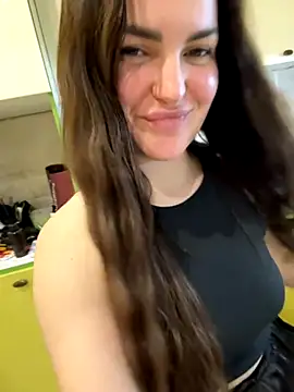 Snapshot of Karolina_llove chatting on 11/08/25, 11:03 Karolina llove online show from 11/08/25, 11:03