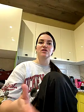 Snapshot of Karolina_llove chatting on 11/14/25, 06:39 Karolina llove online show from 11/14/25, 06:39