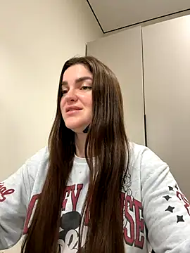 Snapshot of Karolina_llove chatting on 12/03/25, 07:01 Karolina llove online show from 12/03/25, 07:01