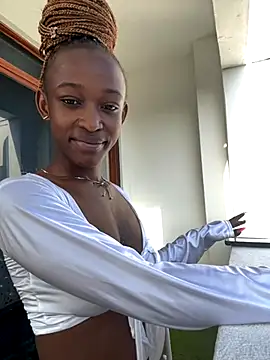 Snapshot of Shanniva chatting on 11/01/25, 01:46 Shanniva online show from 11/01/25, 01:46