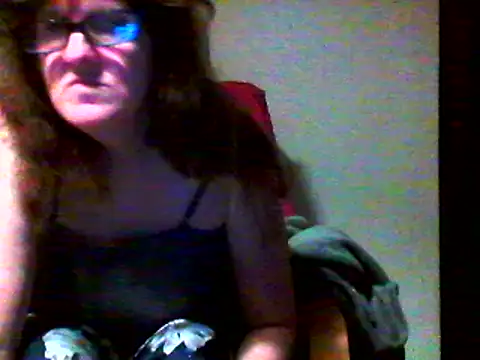 Snapshot of Everydayonli chatting on 11/16/25, 08:58 Everydayonli online show from 11/16/25, 08:58