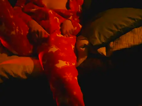 Snapshot of Everydayonli chatting on 12/04/25, 04:44 Everydayonli online show from 12/04/25, 04:44