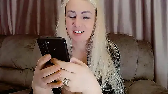 Snapshot of Olesya chatting on 02/05/25, 06:46 Olesya online show from 02/05/25, 06:46