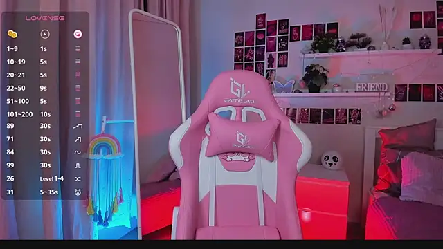 arielabradberry online show from 12/18/24, 03:44