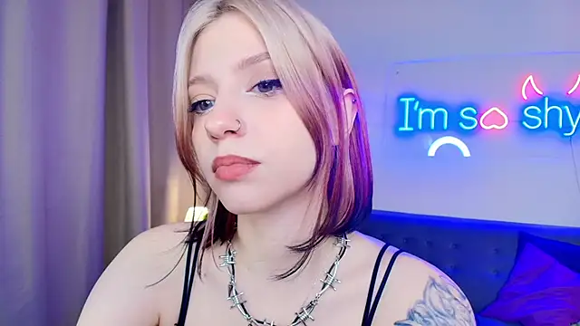 arielabradberry online show from 11/25/25, 01:55