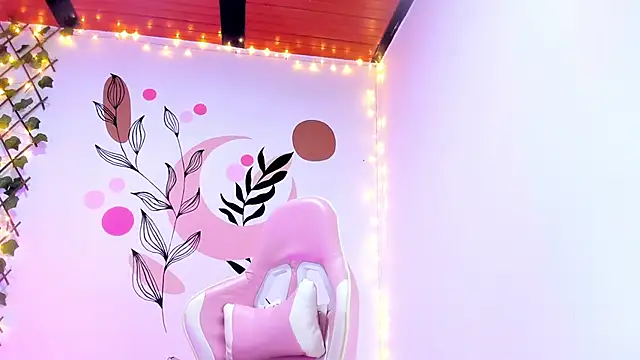 Snapshot of Alice_0120 chatting on 03/06/25, 03:24 Alice 0120 online show from 03/06/25, 03:24