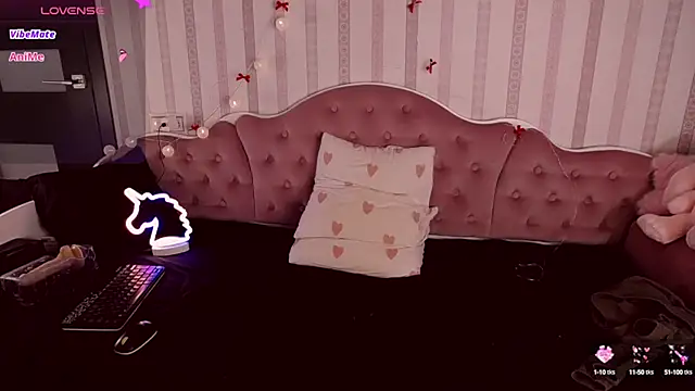 Snapshot of AliceNikke chatting on 01/25/25, 05:29 AliceNikke online show from 01/25/25, 05:29