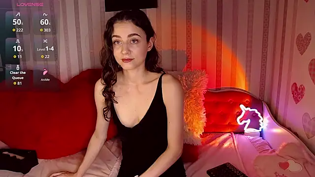 Snapshot of AliceNikke chatting on 09/30/25, 08:14 AliceNikke online show from 09/30/25, 08:14