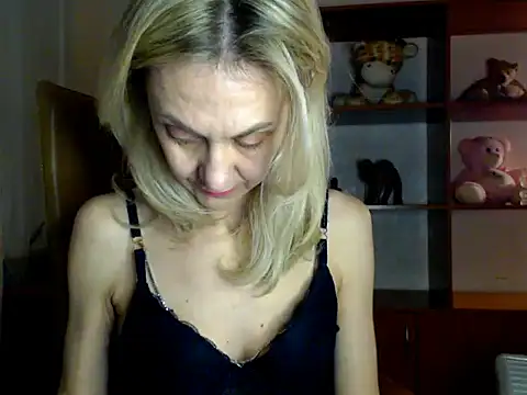 Snapshot of Tanya6547 chatting on 12/25/24, 01:51 Tanya6547 online show from 12/25/24, 01:51