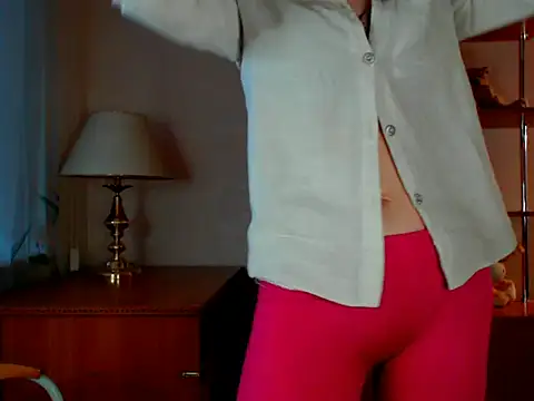 Snapshot of Tanya6547 chatting on 11/07/25, 10:04 Tanya6547 online show from 11/07/25, 10:04