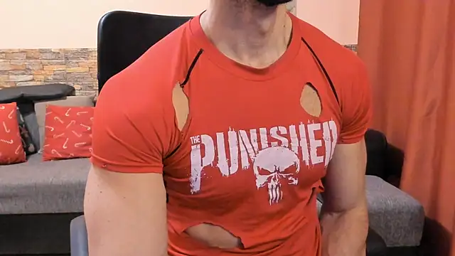 HotHunkTrainer online show from 02/11/26, 08:52