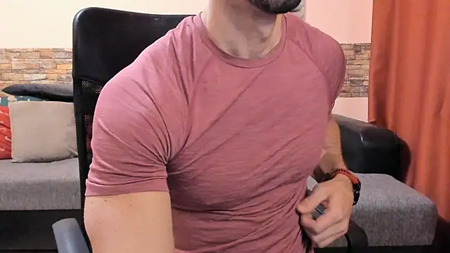 HotHunkTrainer online show from 02/28/26, 08:59