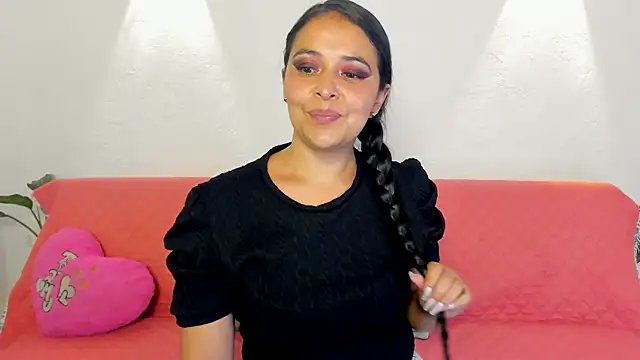 Snapshot of jessamond chatting on 10/11/25, 11:14 jessamond online show from 10/11/25, 11:14