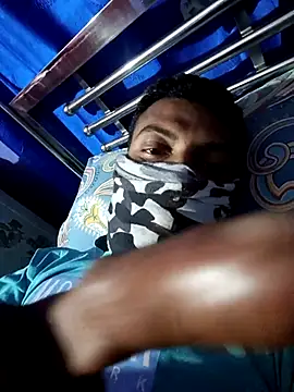 model yesx online show from 01/11/26, 03:50