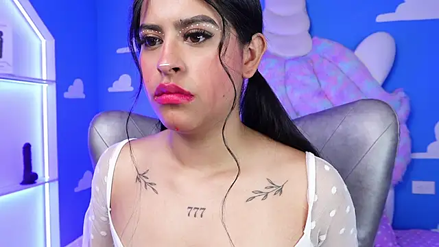 Snapshot of miss_romyna chatting on 01/31/25, 11:03 miss romyna online show from 01/31/25, 11:03