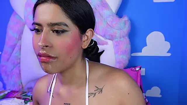 Snapshot of miss_romyna chatting on 02/21/25, 12:28 miss romyna online show from 02/21/25, 12:28