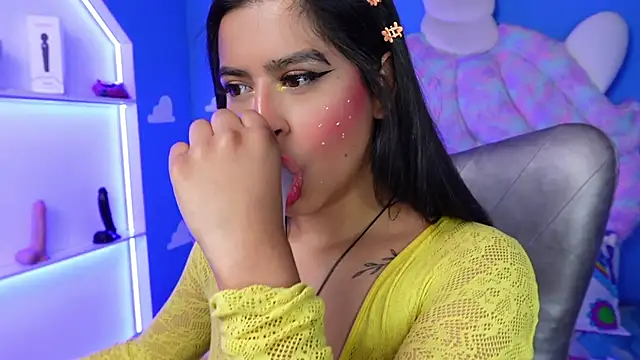 Snapshot of miss_romyna chatting on 02/24/25, 11:10 miss romyna online show from 02/24/25, 11:10