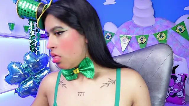 Snapshot of miss_romyna chatting on 03/17/25, 11:00 miss romyna online show from 03/17/25, 11:00