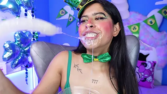 Snapshot of miss_romyna chatting on 03/17/25, 02:01 miss romyna online show from 03/17/25, 02:01