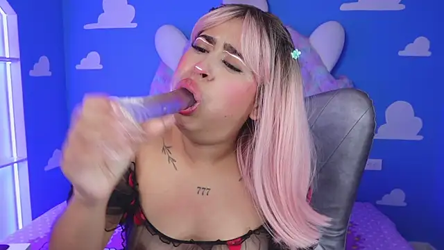 Snapshot of miss_romyna chatting on 09/24/25, 11:02 miss romyna online show from 09/24/25, 11:02